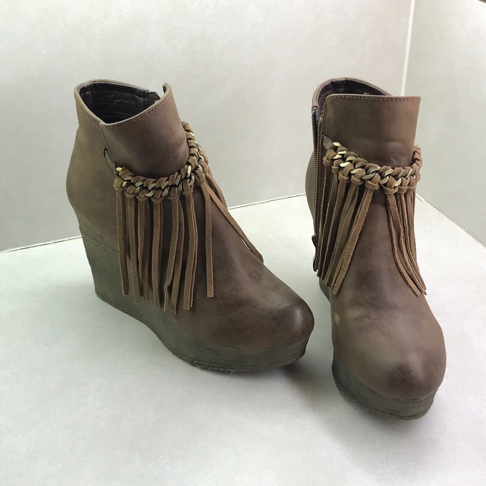 Sbicca wedge booties